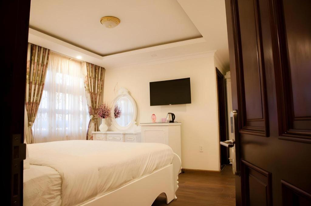 Hoa Sen Vang Hotel Dalat Luaran gambar