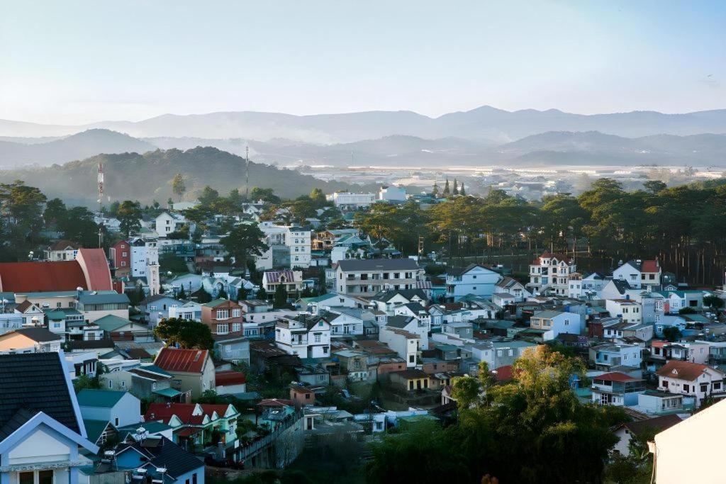 Hoa Sen Vang Hotel Dalat Luaran gambar