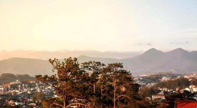 Hoa Sen Vang Hotel Dalat Luaran gambar